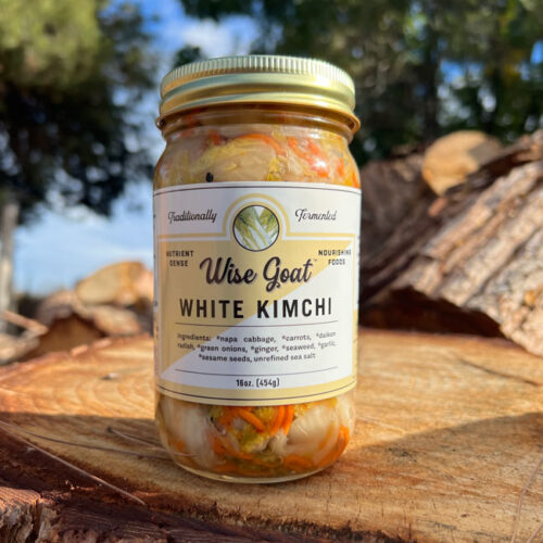 Vegan kimchi without red pepper.